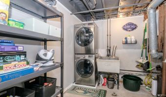 406 Manor Dr, Ann Arbor, MI 48105