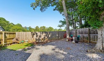 10 Memory Ln, Arden, NC 28704