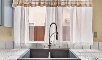 1172 Mancini St, Santa Rosa, CA 95407