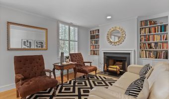 220 13TH St SE 14, Washington, DC 20003