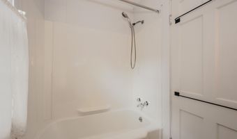 90 E Side Dr, Concord, NH 03301