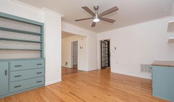 11 VINE St, Berlin, MD 21811