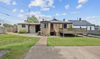9405 Mackenzie Rd, Affton, MO 63123