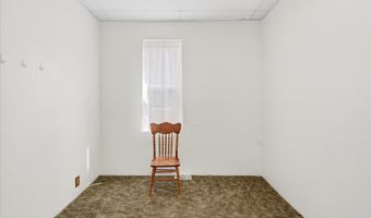 112 S Madison Ave, Aurora, MO 65605