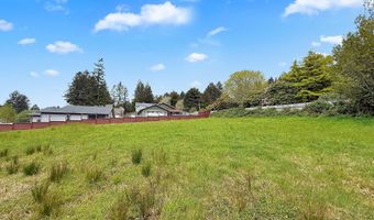 6923 OAKWOOD Ct, Brookings, OR 97415