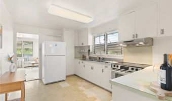 1878- A Mahana St, Honolulu, HI 96816