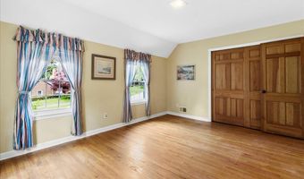 42 Pheasant Ridge Dr, Albany, NY 12211