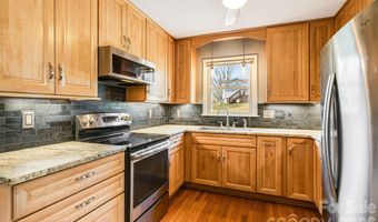 20 Ridge Cross Rd, Asheville, NC 28805