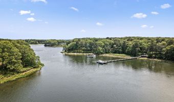 476 Baxter Neck Rd, Barnstable, MA 02630