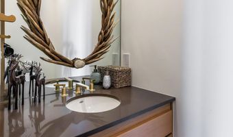 25 Los Alamos Cir, Angel Fire, NM 87710