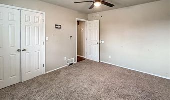 2114 Oakglen Dr, Ardmore, OK 73401