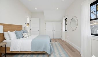 14 Kay Blvd, Middletown, RI 02842