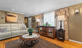 17 Boyle Ave, Cumberland, RI 02864