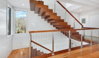 511 Ocean Ave, Newport, RI 02840