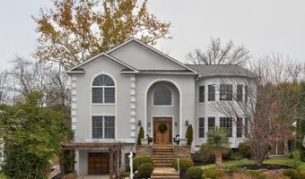 9715 SINGLETON Dr, Bethesda, MD 20817