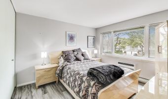 2700 E Bel Aire Dr 202, Arlington Heights, IL 60004