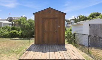 201 Freeman Ln A, Atlantic Beach, NC 28512