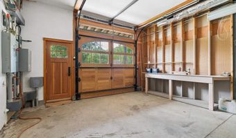 817 Gulf Rd, Barnard, VT 05031