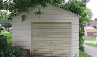 903 McPherson Ave, Alton, IL 62002