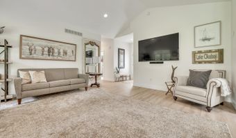 994 Emerald Hills Dr S, Arnolds Park, IA 51331