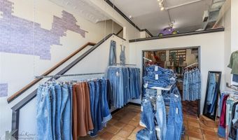 1315 S 1st St, Abilene, TX 79602