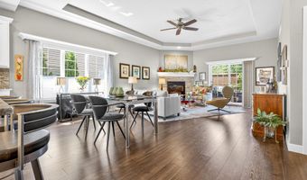 1608 STANTON Cir, Appleton, WI 54915