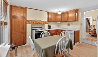 103 W 33RD St, Bayonne, NJ 07002