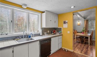 980 Plainfield Pike, Coventry, RI 02827