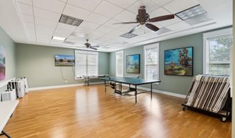 44589 YORK CREST Ter #200, Ashburn, VA 20147