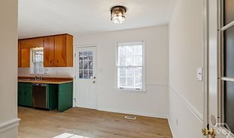 135 Longbranch Ct, Athens, GA 30605