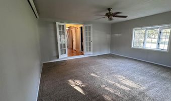 1207 8th St, Aurora, NE 68818