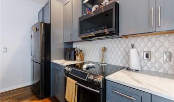 1380 Stirling Cir NW 26, Atlanta, GA 30318