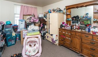 176 RAILROAD St, Lincoln, RI 02838