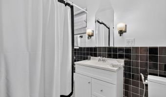 4000 CATHEDRAL Ave NW 842B, Washington, DC 20016