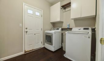 11 Water St, Aberdeen, NJ 07747