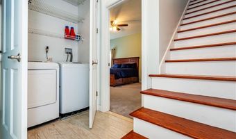 3976 Post Rd, Warwick, RI 02886