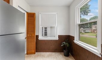 1923 Auten Dr, Akron, OH 44320