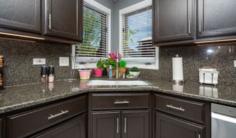 541 N 4th Ave, Addison, IL 60101