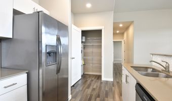 17181 SW SNOWDALE St 301, Beaverton, OR 97007