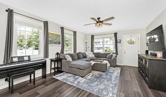 48 Old Elm St, Billerica, MA 01862