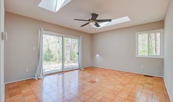 8428 MAGRUDER MILL Ct, Bethesda, MD 20817