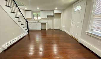 14 S Baptist St, Newport, RI 02840