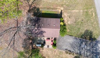 87 Lakeside Dr, Albany, KY 42602