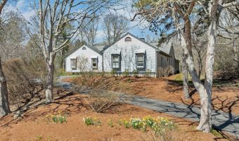 52 Clubhouse Dr, Bourne, MA 02532