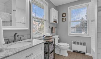 61 E Washington Ave, Atlantic Highlands, NJ 07716