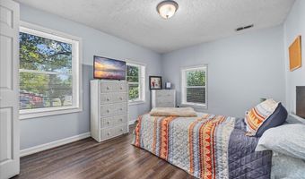 625 N Shore Rd, Absecon, NJ 08201