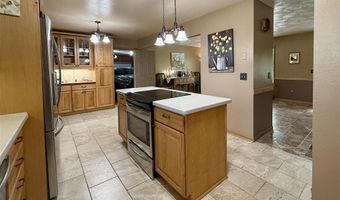 221 44th St N, Cody, WY 82414