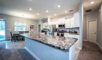 261 WALKERS POINT Dr, Auburndale, FL 33823