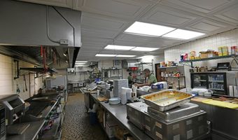 809 Greenwood St, Abbeville, SC 29620