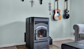 22 Longboat Ave, Barnegat, NJ 08005